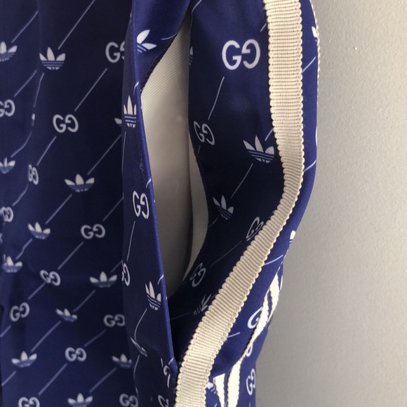 Gucci x Adidas Trefoil Print Shorts - Picture 6 of 11